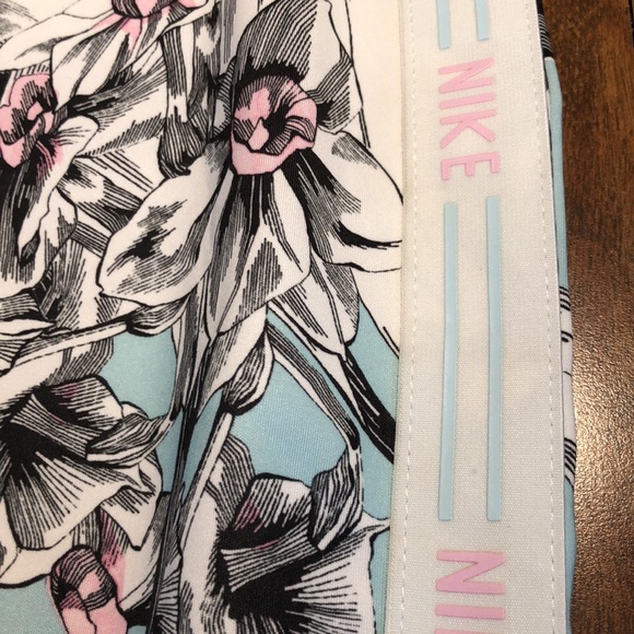 Gorgeous Topaz Mist Nike Dress Size Large - Picture 8 of 12